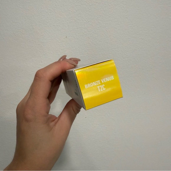 UOMA Say What?! Weightless Soft Matte Hydrating Foundation Bronze Venus T2C - Picture 6 of 10